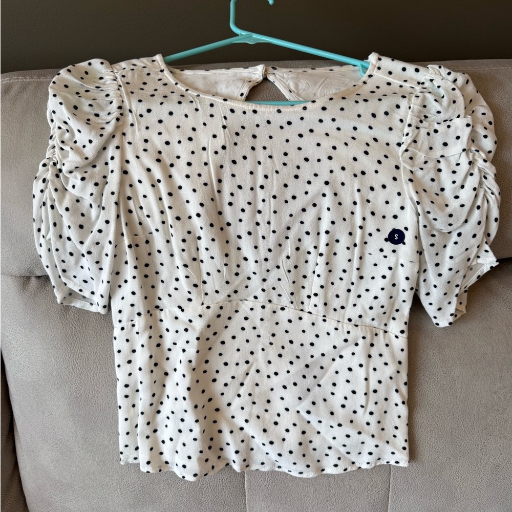Abercrombie & Fitch White and Black Polka Dot Blouse